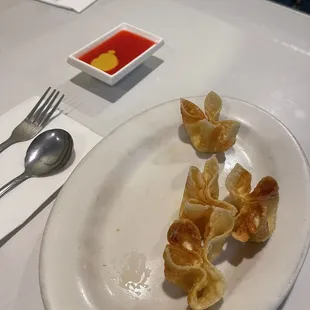 Cream cheese wontons