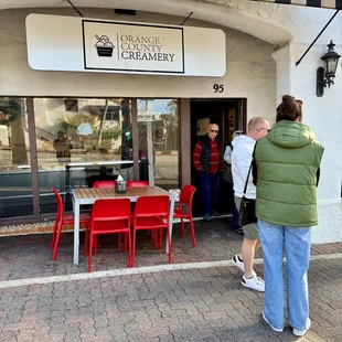 GREAT ICE CREAM HERE !