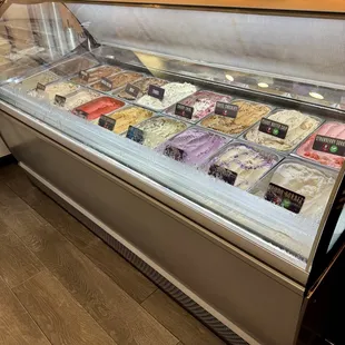 FABULOUS SELECTION OF HOME MADE ICE CREAMS !