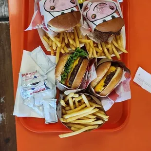 Kids' meals and regular cheese burgers .