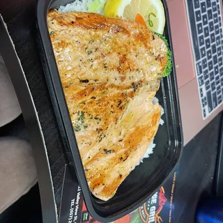 Salmon Veggie Bowl
