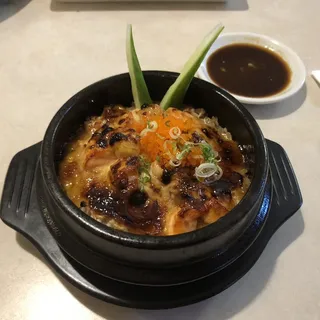 Bomba Caliente Chef Special Roll