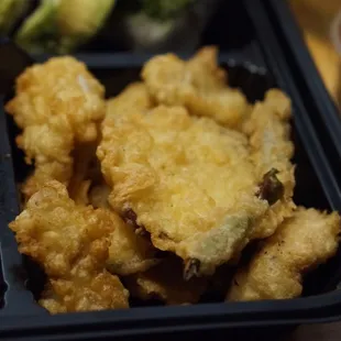 a tray of fried food