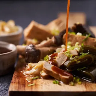 S13. Beef, Bean Curd & Oyster Mushroom Cold Mix ()