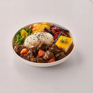 B03. POT-ROASTED BEEF BRISKET SQUARE 紅燒燉牛腩方