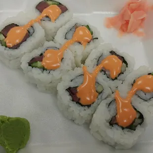 Spicy tuna roll....