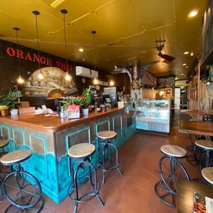 Very cool decor!
