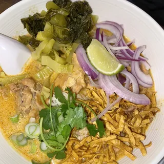 7. Khao Soi