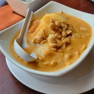 5. Masssa Man Curry