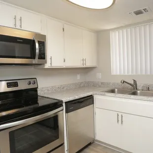 Gourmet Kitchen with Stainless Steel appliances