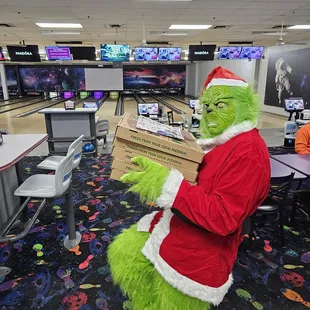 the grinch stole PIZZA