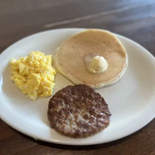 Kid pancake w/sausage patty &amp; scrambled egg