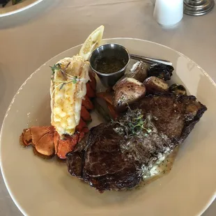 Most chosen by guest and FABULOUS lobster tail and New York Strip...Yummy.