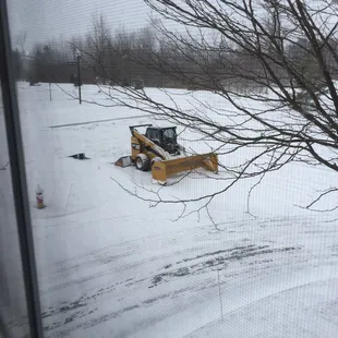 Snow storm was expected two days prior. It hit about the middle of the night. They didn't start using this guy until around noon.