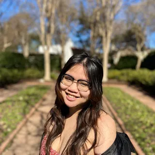 Tina D.