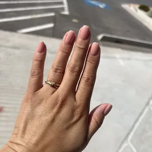 Gel manicure nude color
