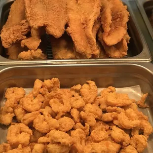 chicken wings and fried chicken, interior