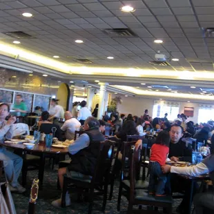 Saturday morning crowd