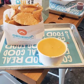 Chips & Queso