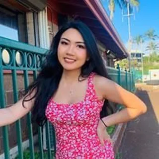 Aimee V.