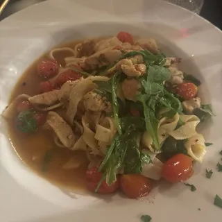 Fettucine with Arugula & Cherry Tomatoes