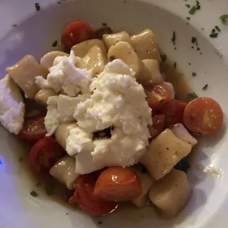 Gnocchi Caprese