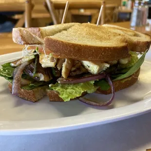 Guacamole veggie sandwich with chicken added