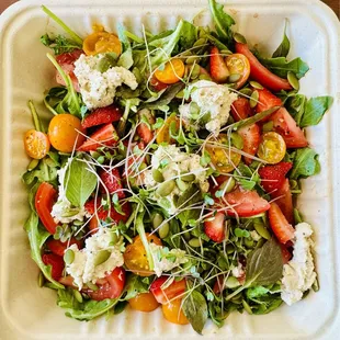 Takeout Farmer&apos;s salad