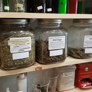 Organica Warehouse & Traveling Leaf Tea Co