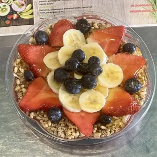 Açai Berry. Açai base with granola, banana, strawberry, blueberry and honey