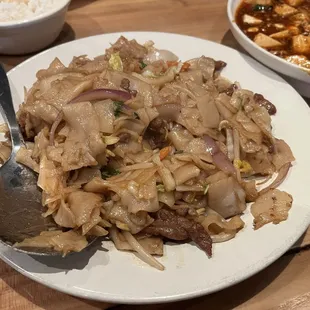 MF3. Beef Chow Ho Fun