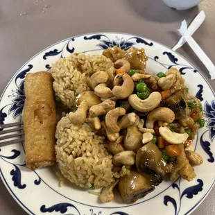 Cashew chicken! Very yummy!