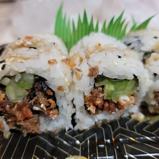 Salmon skin roll