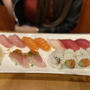 SUSHI DELUXE