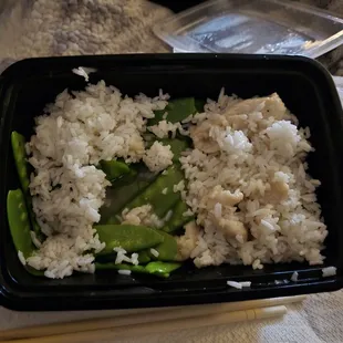 Chicken and snow peas received with no sauce, and very little protein. Definitely not worth the price.