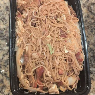 Rice Noodles with Pork. Very bland, but that's better than too salty or greasy.