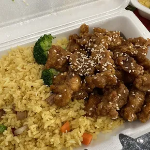 Lunch special Sesame chicken