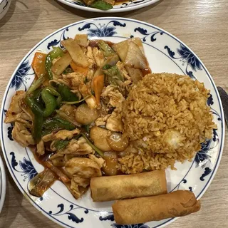 12. Chicken with Garlic Sauce (Special Luncheon)