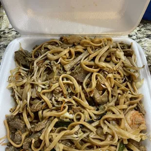 Combination lo mein!!