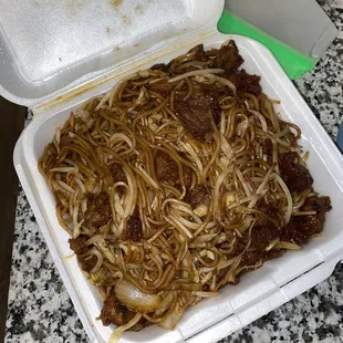 Beef lo mein