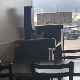 Sauce packet station