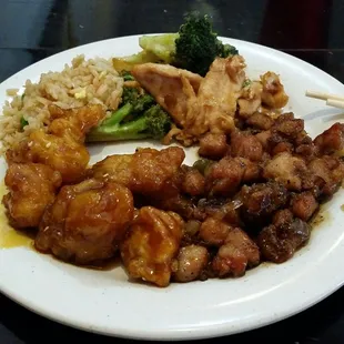 Food from buffet.  Chicken!