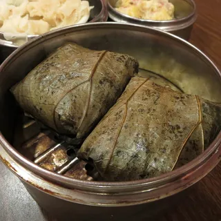 Sticky Rice in Lotus Leaf (2)