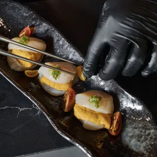 Hokkaido scallops &amp; uni w/ smoked truffle salt.