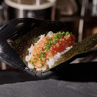 Classic Salmon Handroll