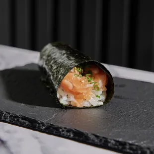Classic Salmon Handroll
