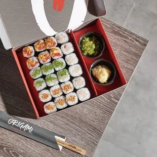 HosoMaki Take Out Box.