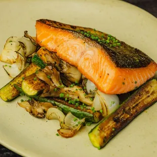 grilled fish, fish, grilled seafood, seafood, food