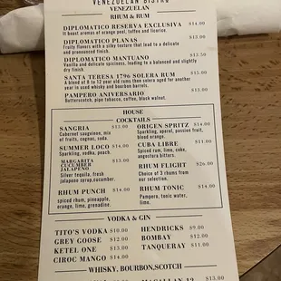 Drinks, appetizers, main entree and dessert dinner choices. Yummmmmmi