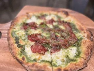 Red’s Pizzeria And Taphouse